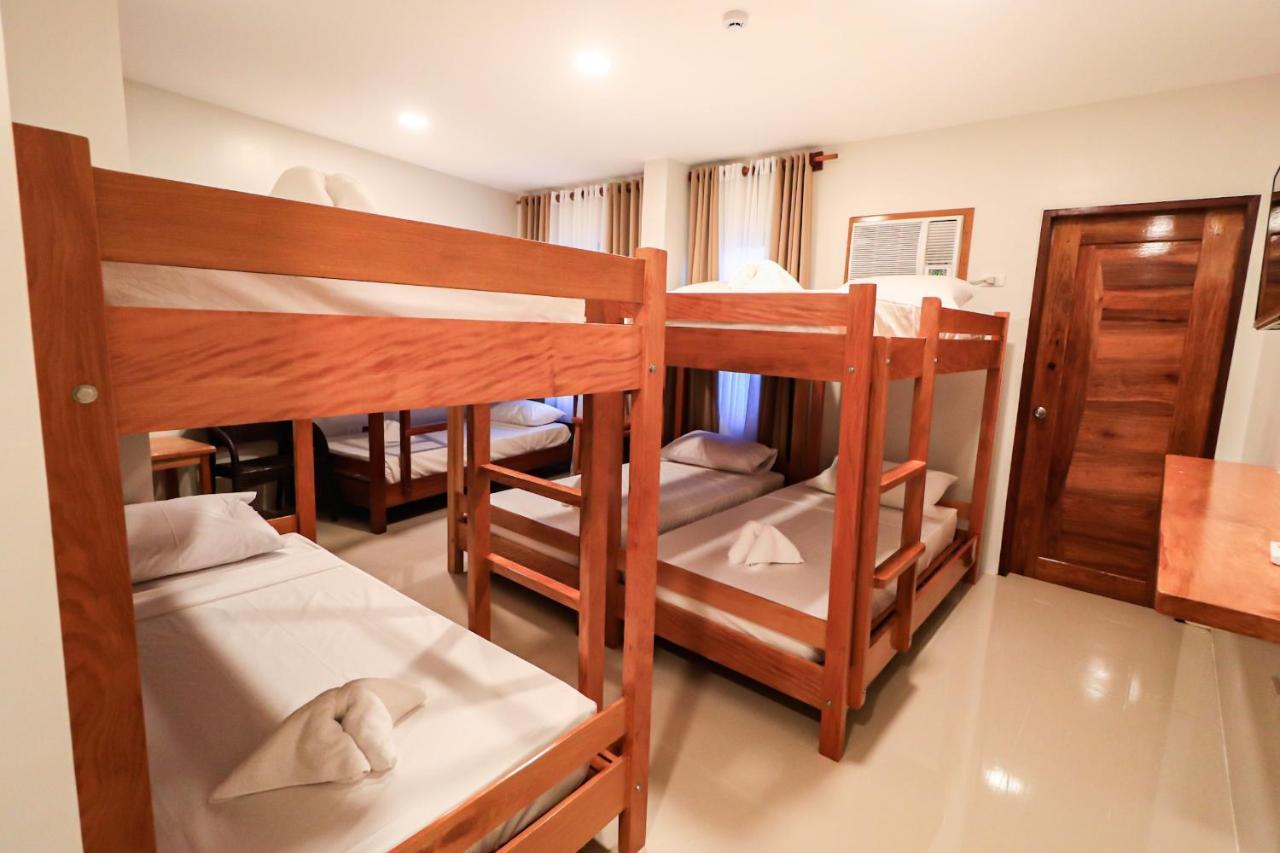 Josefina'S Tourist Inn Бусуанга Экстерьер фото